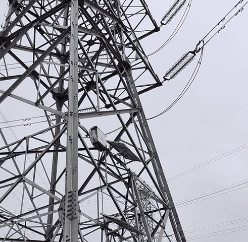 輸電線路通道多隱患實(shí)時(shí)監(jiān)測(cè)及防外破安全預(yù)警裝置